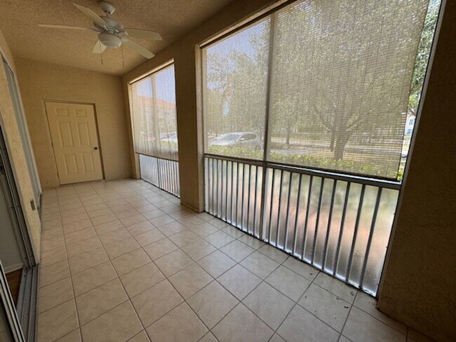 Building Photo - 2 bedroom 2 bathroom Condo In Enclave at C...