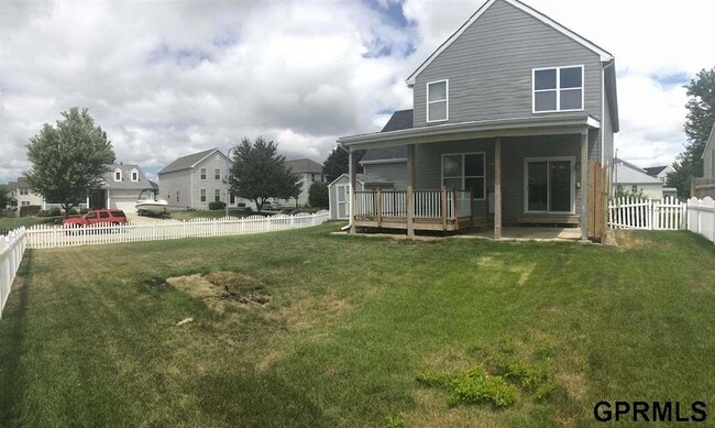 Building Photo - 2102 Quartz Dr