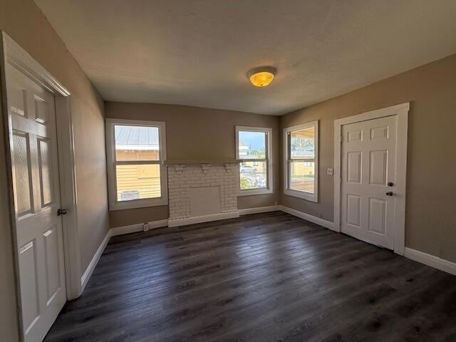 Building Photo - 400 Metcalf Ct