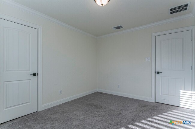 Building Photo - 1304 Long Crk Ln