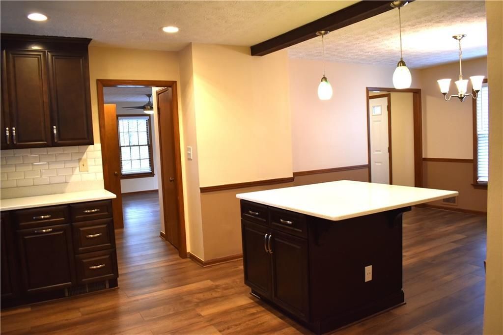 Building Photo - 2264 Post Oak Dr