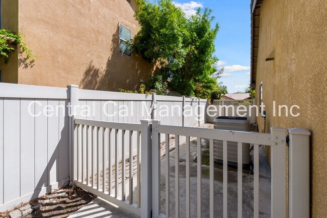 Building Photo - 12708 Beechfield Dr