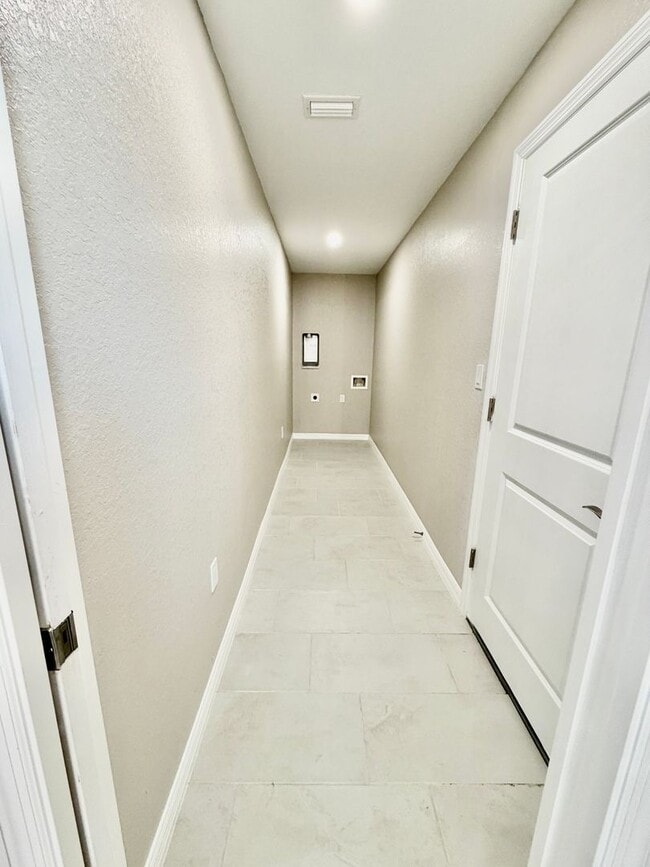 Building Photo - Brand-New 4-Bedroom, 3-Bath Home | Flexible Lease Options