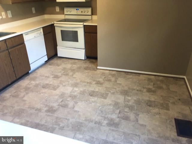 Building Photo - 20073 Dunstable Cir