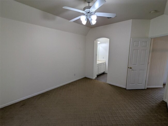Building Photo - 7306 Ellaview Ln