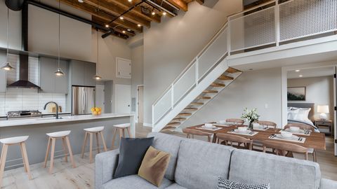 Building Photo - 729 N Sangamon St