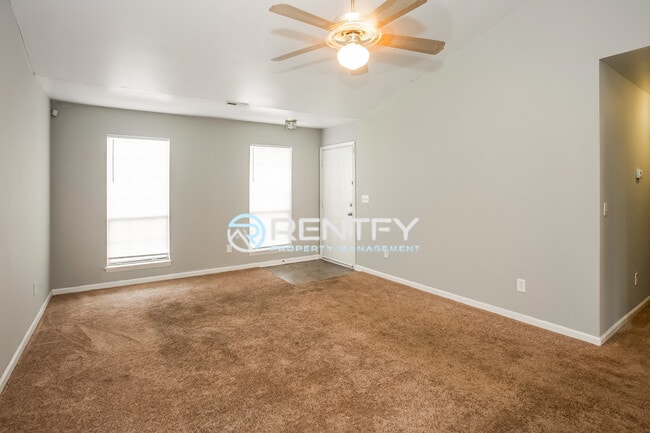 Building Photo - 1630 Pamela Lorraine Dr