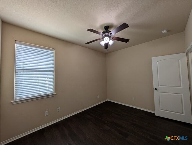 Building Photo - 1032 Brown Rock Dr