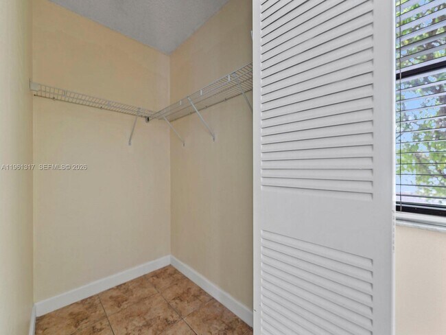 Building Photo - 10020 NW 9th St Cir