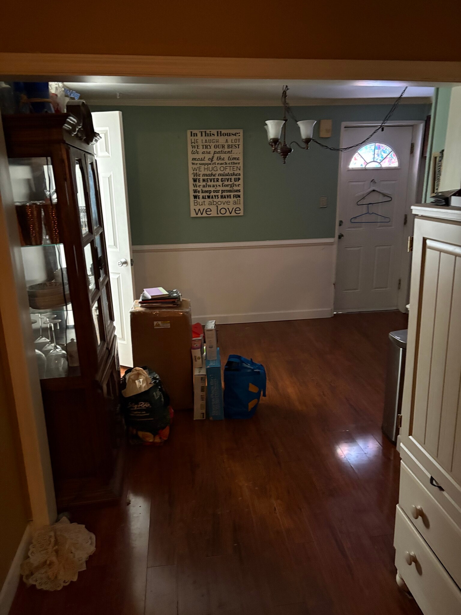 Building Photo - 1101 Forest Dr