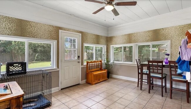 Building Photo - 1413 Augusta Ave