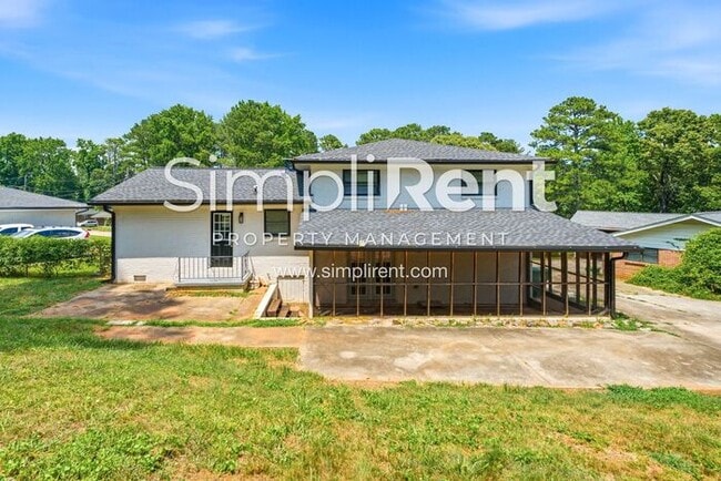 Building Photo - *First Month's Rent Free w/ a 13 month Lease*