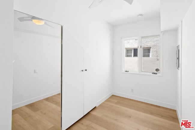 Building Photo - 244 S Almont Dr