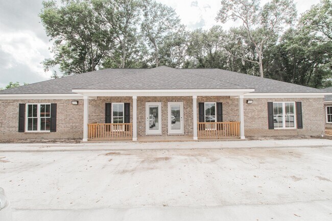 Building Photo - 85 Stockyard Rd