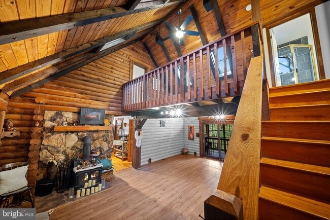 Building Photo - 15024 Wheeler Ln