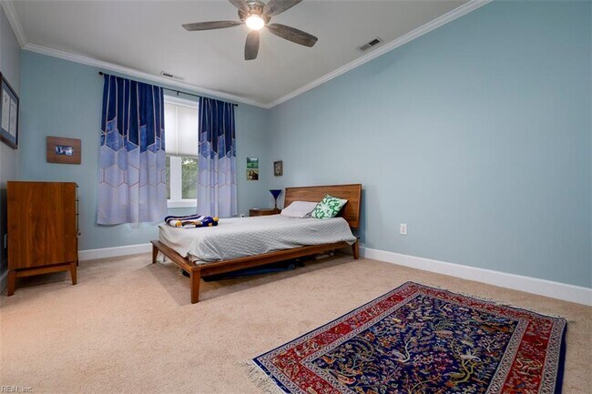 Building Photo - 949 Bolling Ave