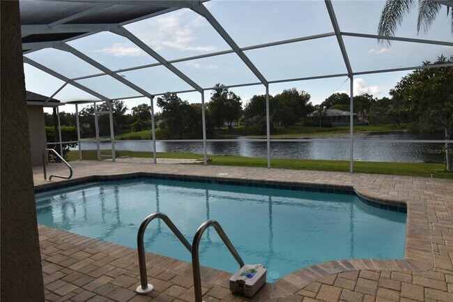 Building Photo - 816 Sandringham Ln