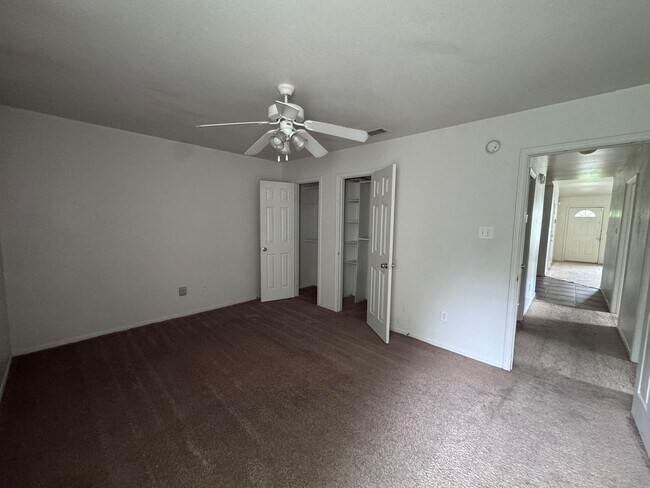 Building Photo - 1430 Shoshoni Trail