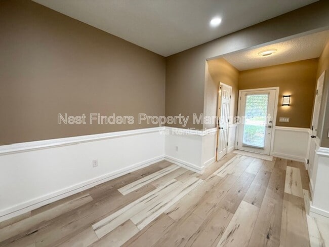 Building Photo - 7028 Beauhaven Ct