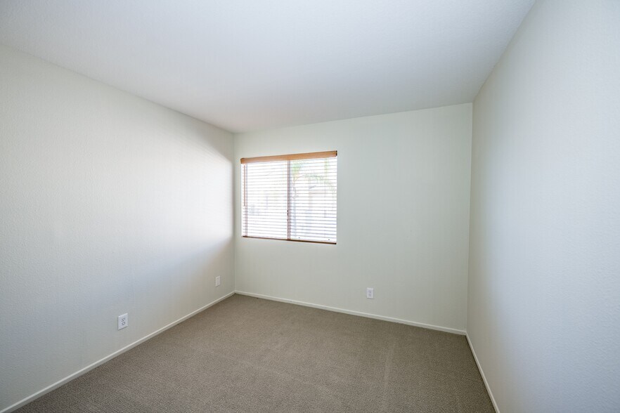 Bedroom 2 - 11068 Sharp Ave
