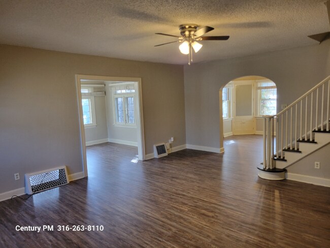 Building Photo - 3419 Edgemont St
