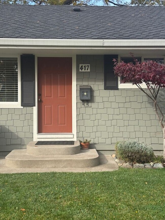 Building Photo - 415-419 SIXTH