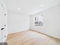 Building Photo - 1326 S Gross St