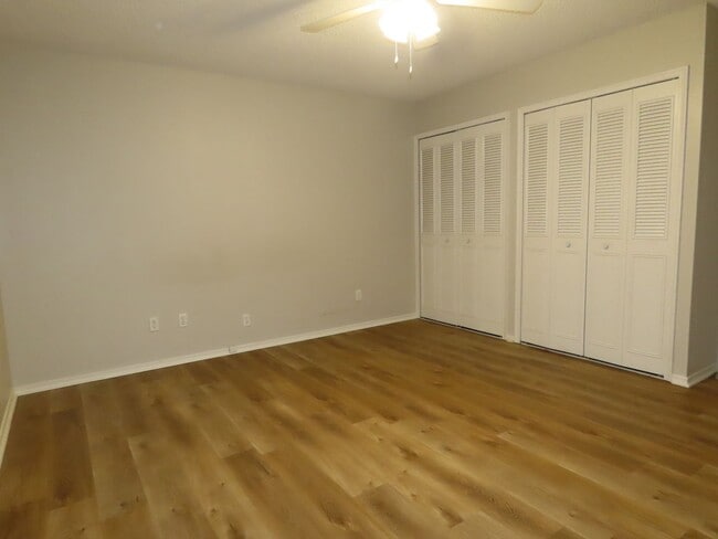 Building Photo - Expansive 3/2 Home in Tyler w/Additional Den and Living Room!