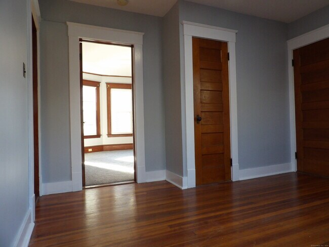 Building Photo - 172 Woodland St