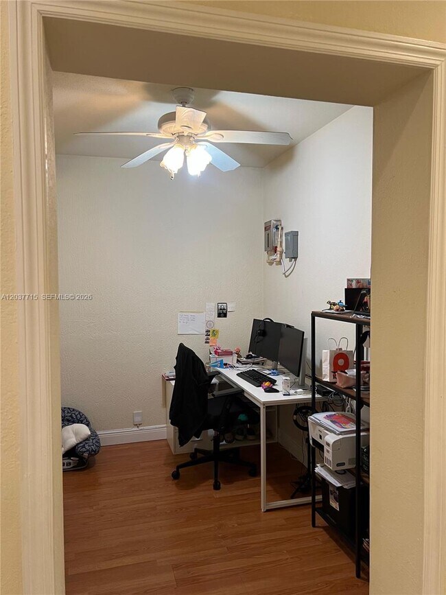 Building Photo - 280 Las Brisas Cir