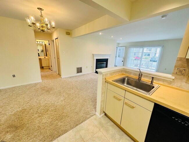 Building Photo - 550 Central Ave