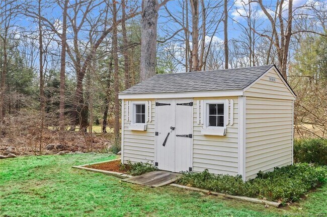Building Photo - 183 Frogtown Rd