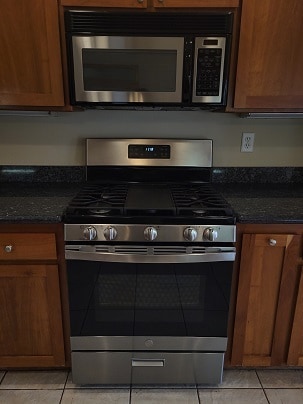 Building Photo - 12 Camberwell Ct