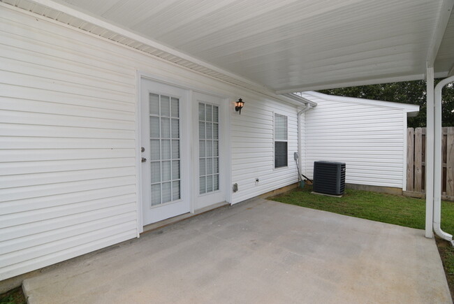 Building Photo - $1475 - 2 Bed/2 Bath house for rent in Wes...