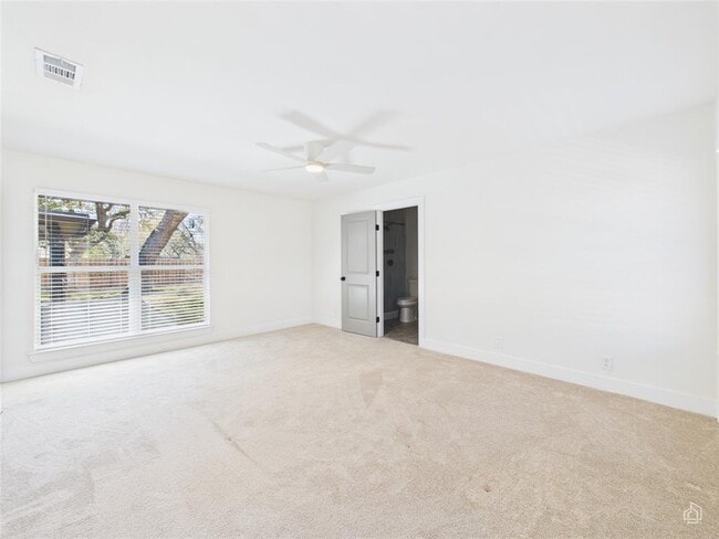 Building Photo - 9400 Longvale Dr