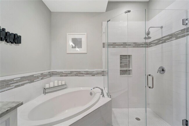 Building Photo - 8436 Miramar Way