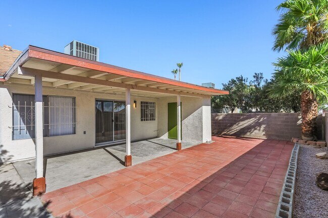 Building Photo - 4352 Verdugo St