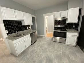 Building Photo - 36 Bright St