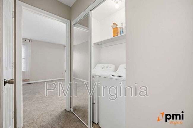 Building Photo - 1957 Darnell Dr