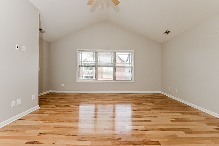Building Photo - 1630 Yukon Ct