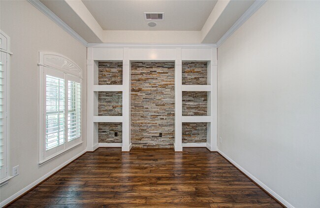 Building Photo - 28666 Pleasant Forest Dr