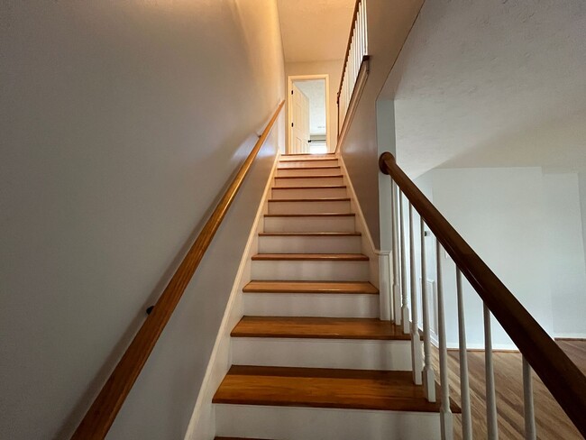 Building Photo - Townhouse at Wellington in Wyndhurst