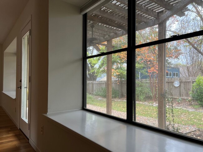Building Photo - 2905 Goldbridge Dr