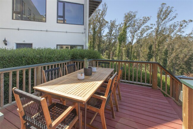 Building Photo - 180 St Germain Ave