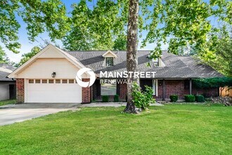 Building Photo - 4 Bedroom Pet-Friendly Home in EDMOND, OK with Main Street Renewal