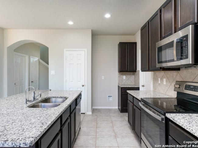 Building Photo - Charming 3-Bedroom Home in Northeast San Antonio