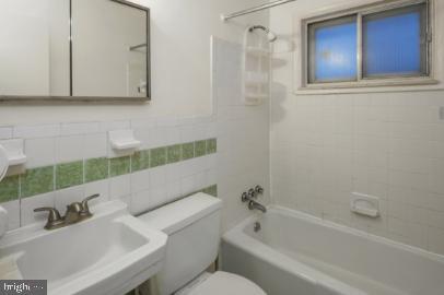 Building Photo - 9329 Old Scaggsville Rd