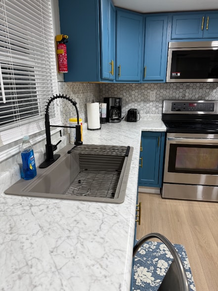 Building Photo - 2327 Jackson St