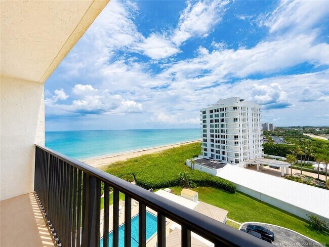 Building Photo - 10044 S Ocean Dr