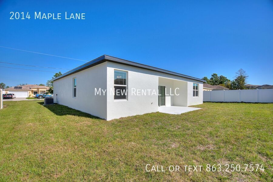 Building Photo - 2014 Maple Ln